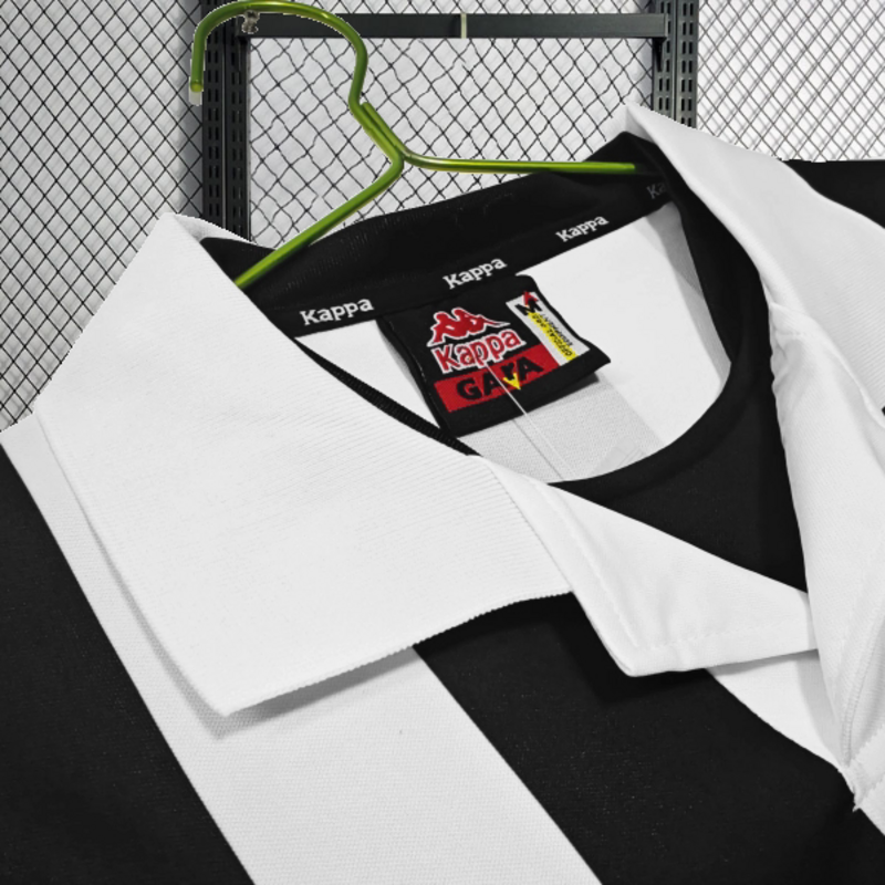 Retro 1998-99 Juventus home Retro football jersey