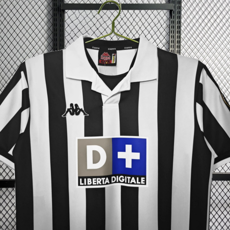 Retro 1998-99 Juventus home Retro football jersey