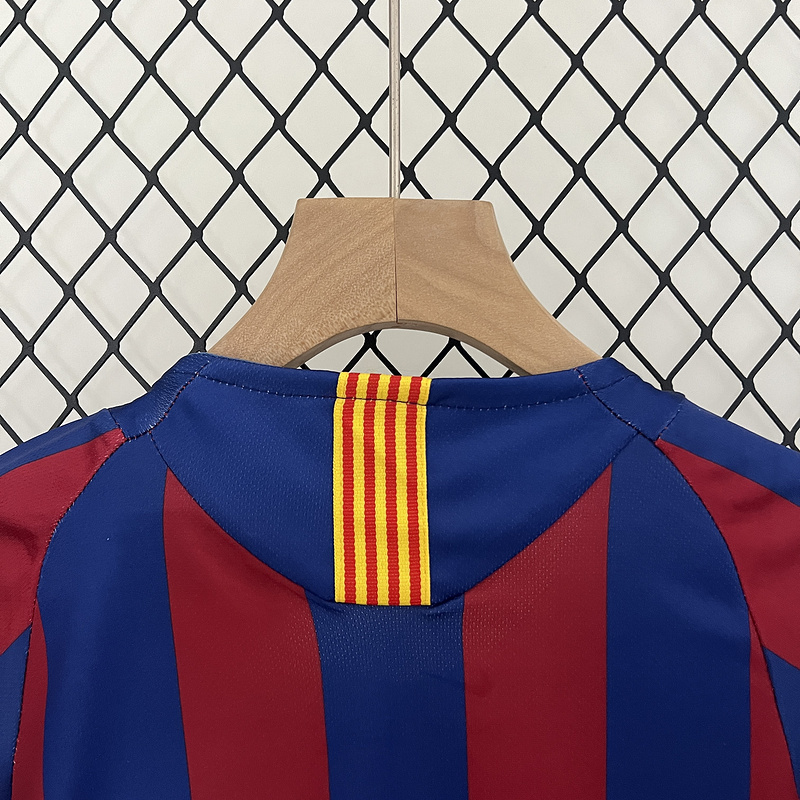 Retro Kids 2005-06 Kids FC Barcelona home Retro XAVI MESSI RONALDINHO Football jersey
