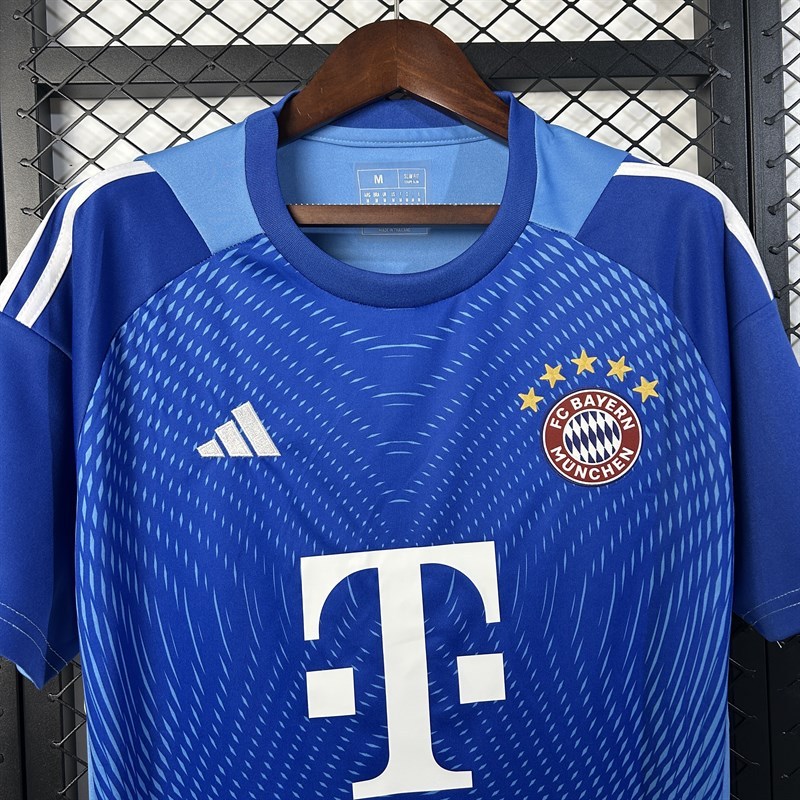 2025-26 Bayern Munchen Goalkeeper Football jersey