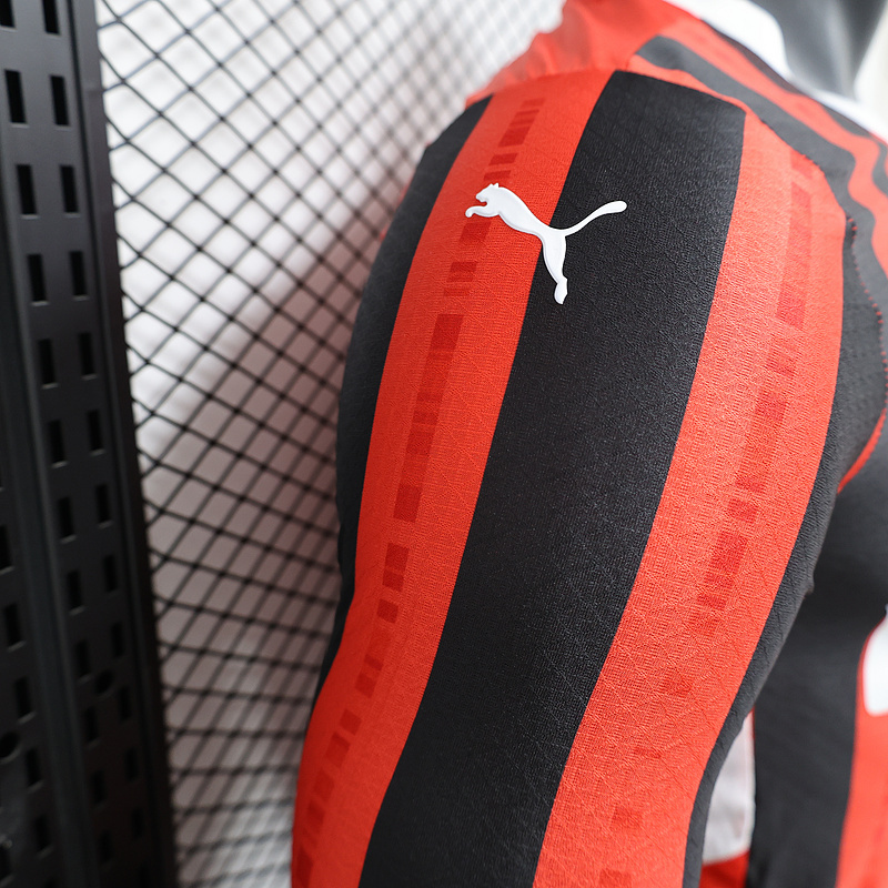 Player 2024-25 AC Milan Home Long Sleeve  Football Jersey