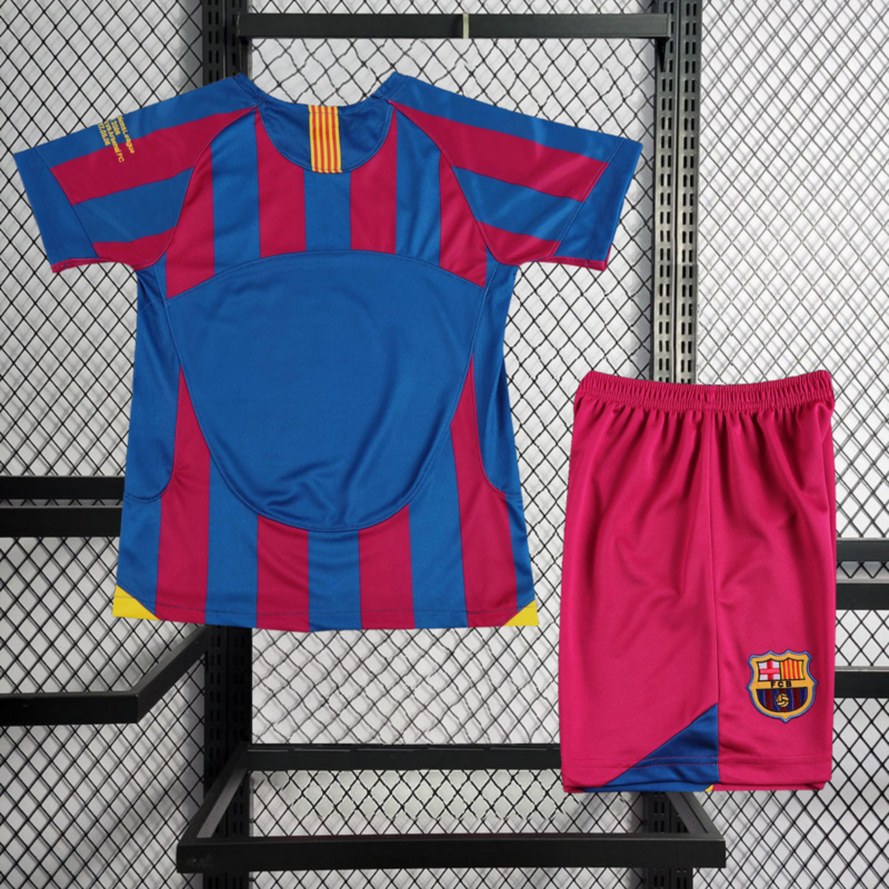 Retro KIDS 2005-06 KIDS UCL FC Barcelona home Retro XAVI MESSI RONALDINHO Football jersey