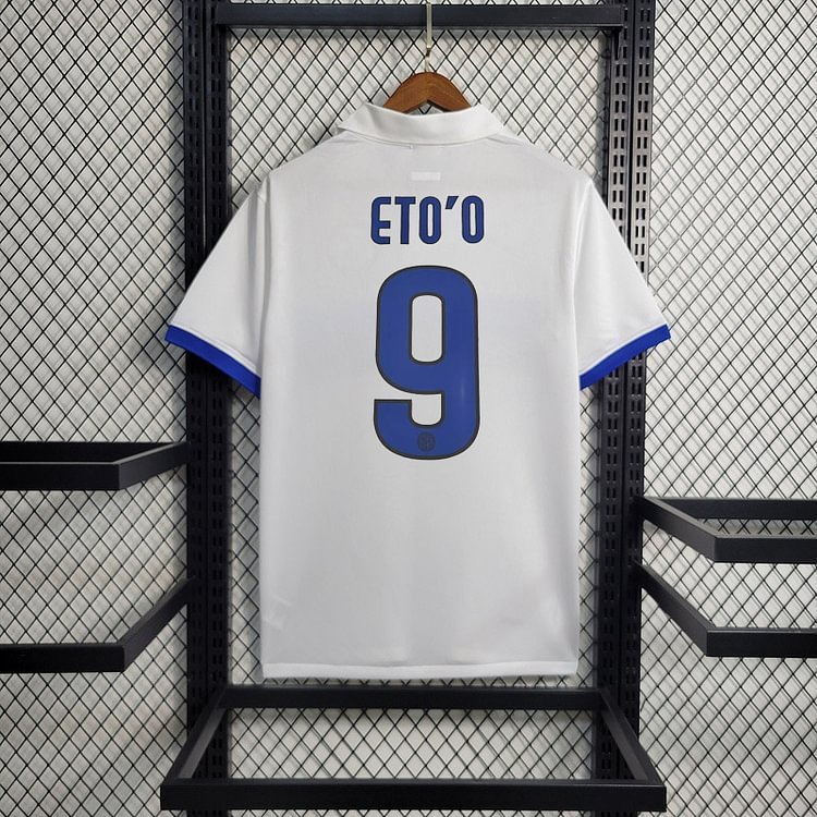 Retro 2009-10 Inter Milan away retro J.ZANETTI SNEIJDER BALOTELLI MILITO ETO'O Football jersey