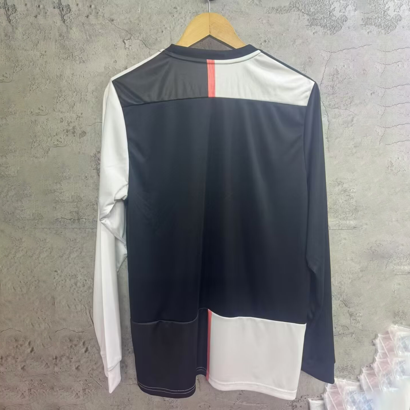 Retro 2019-20 Juventus Home Retro Ronaldo Bonucci Danilo DYBALA Football jersey
