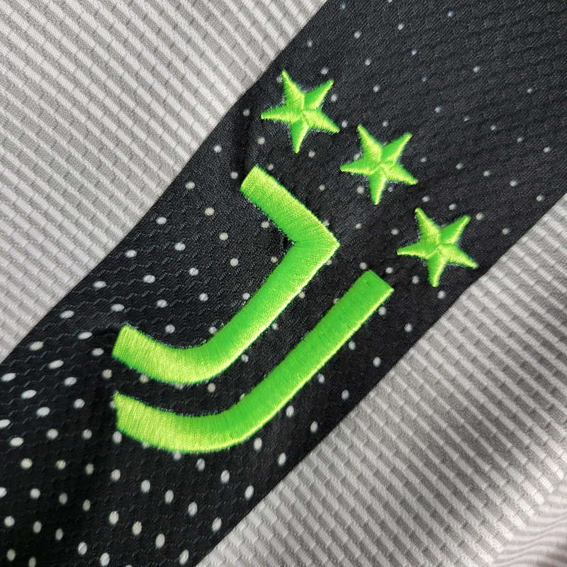 Retro 2019-20 Juventus Retro special edition Ronaldo Bonucci Danilo DYBALA Football jersey