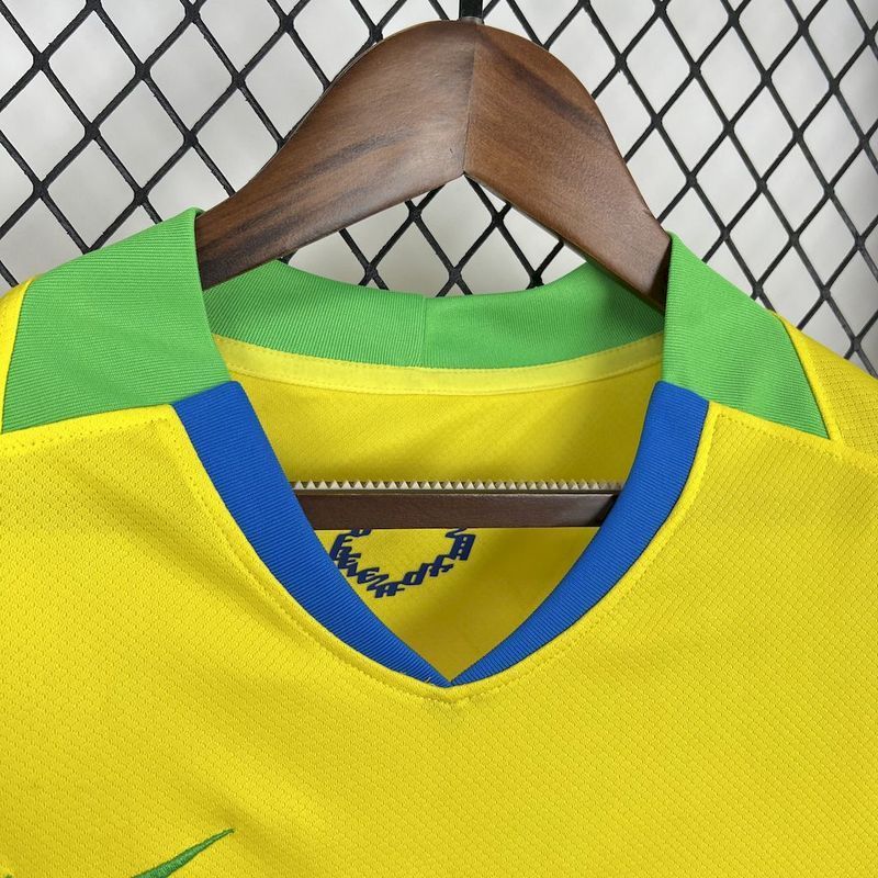 Women's 2025-26 Brazil Home Football jersey