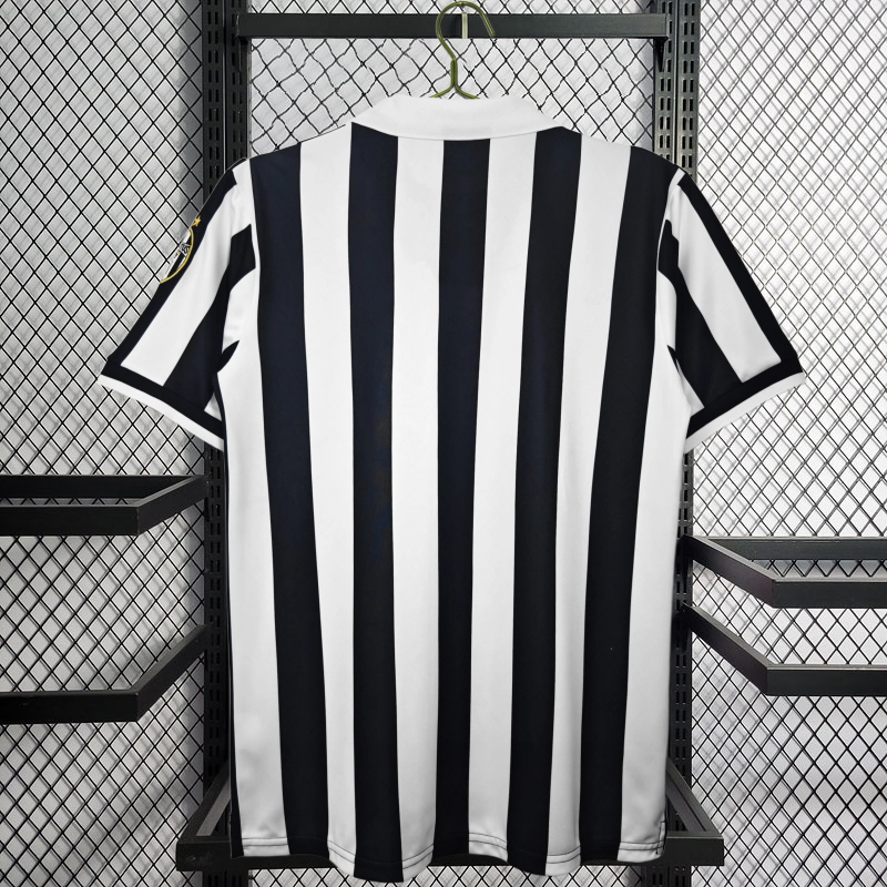 Retro 1998-99 Juventus home Retro football jersey