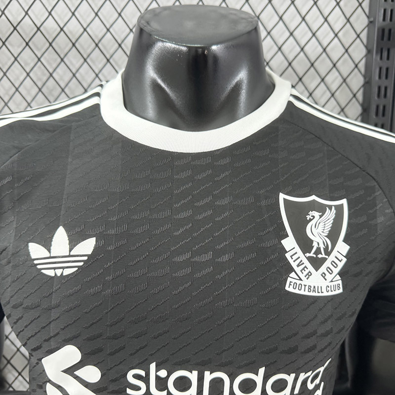 Player 2024-25 Liverpool goalkeeper Football jersey