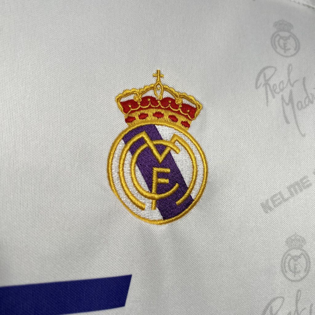 Retro 1994-96 Real Madrid Home Retro Football jersey
