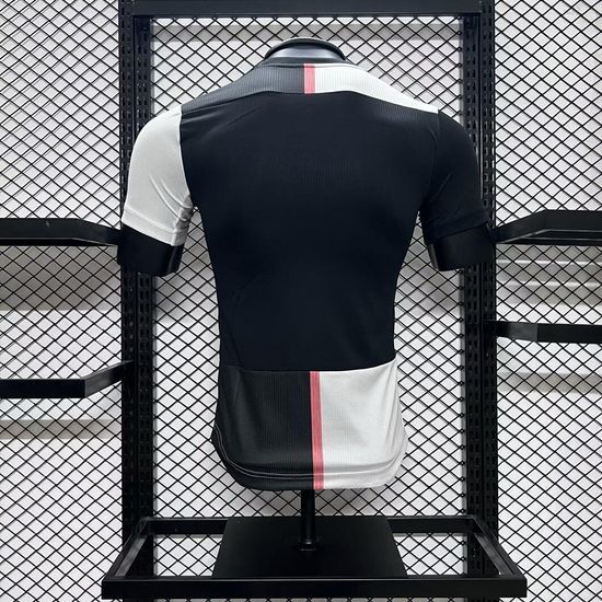 Retro Player 2019-20 Juventus Home Retro Ronaldo Bonucci Danilo DYBALA Football jersey