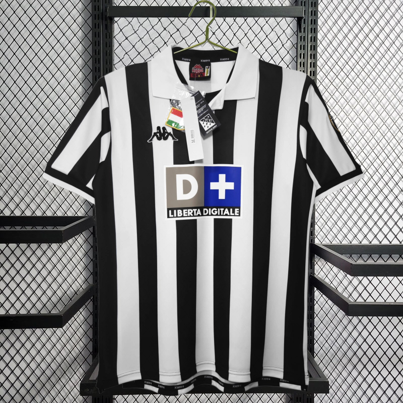 Retro 1998-99 Juventus home Retro football jersey