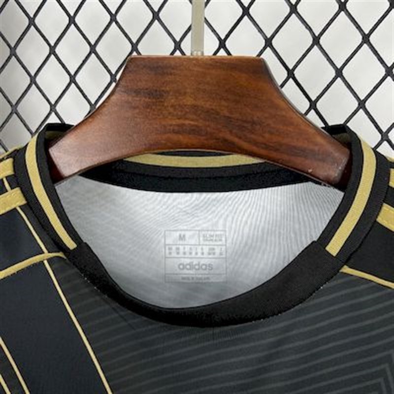 2025-26 Bayern Munchen Black and Gold Special Edition Football jersey