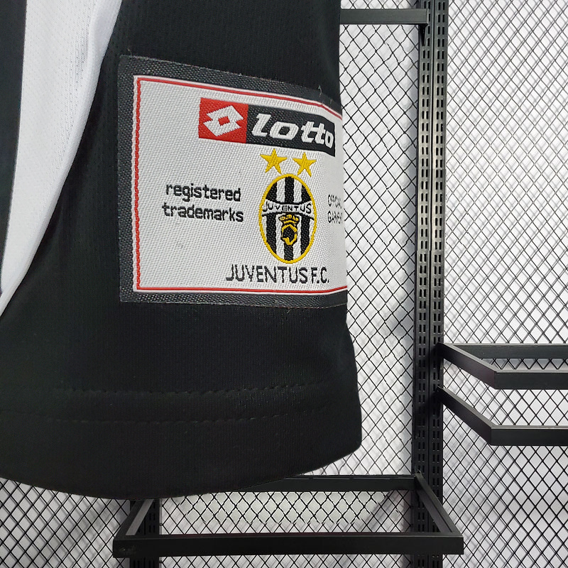 Retro 2002-03 Juventus home Retro ZAMBROTTA DEL PIERO NEDVED Football jersey