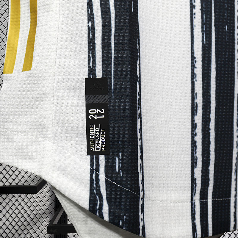 Retro Player 2020-21 Juventus Home Retro Football jersey