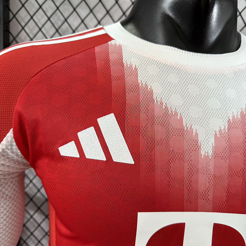 player 2025-26 Bayern Munchen Home Long sleeve football jersey