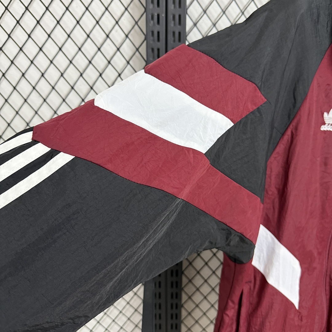 Windbreaker Ajax