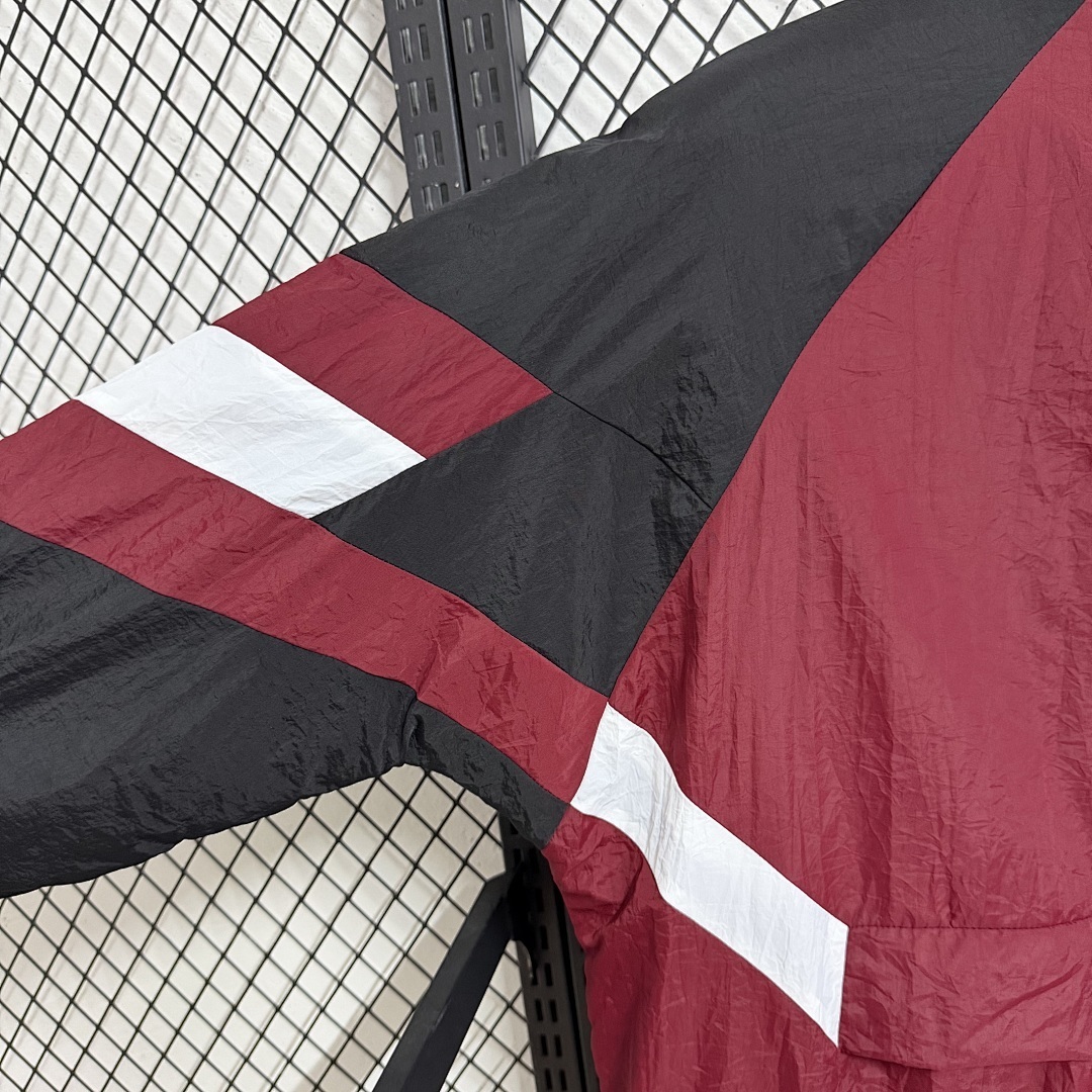 Windbreaker Ajax