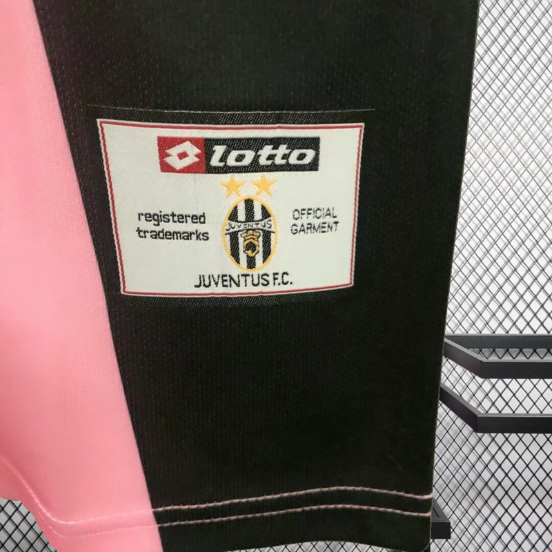retro 2002-03 Juventus Retro black and pink football jersey
