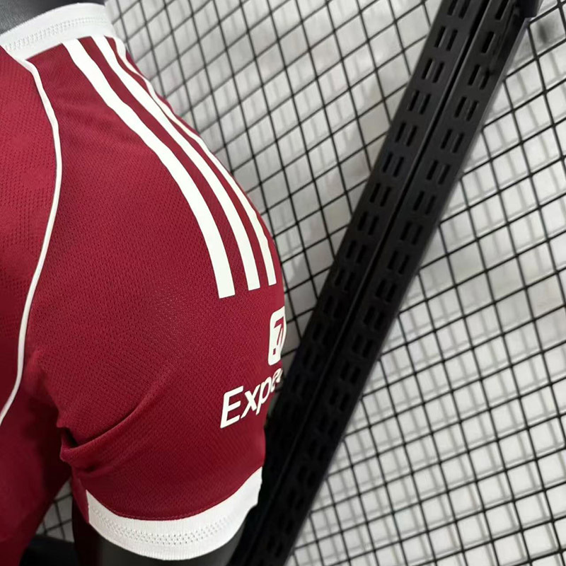 Player 2025-26 Liverpool Home Football jersey