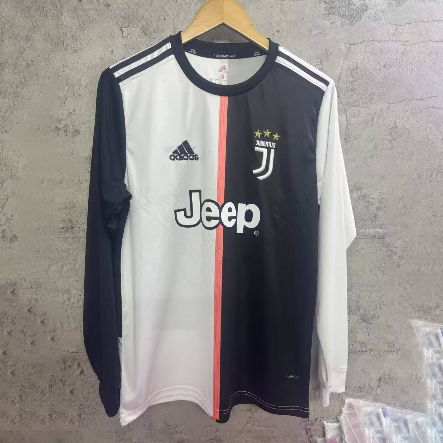 Retro 2019-20 Juventus Home Retro Ronaldo Bonucci Danilo DYBALA Football jersey