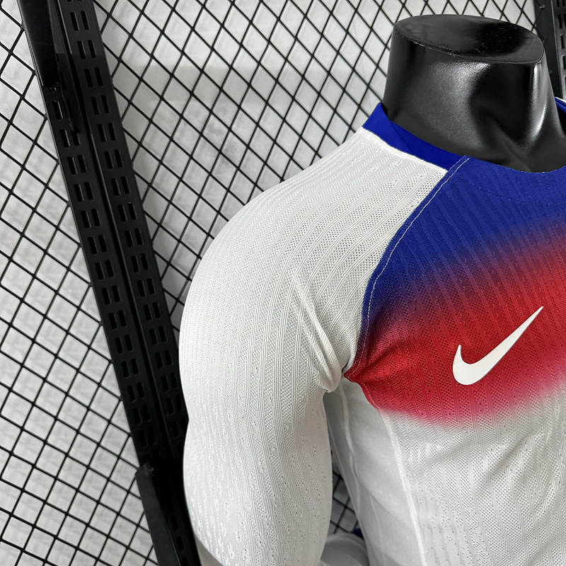 Player 2025-26 England Home Long sleeves Football jersey