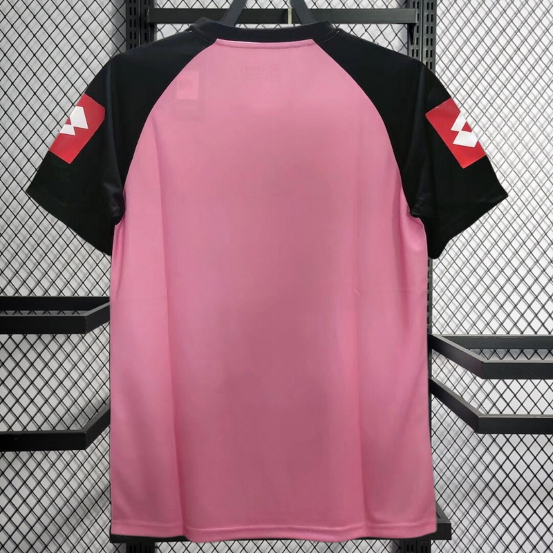 retro 2002-03 Juventus Retro black and pink football jersey