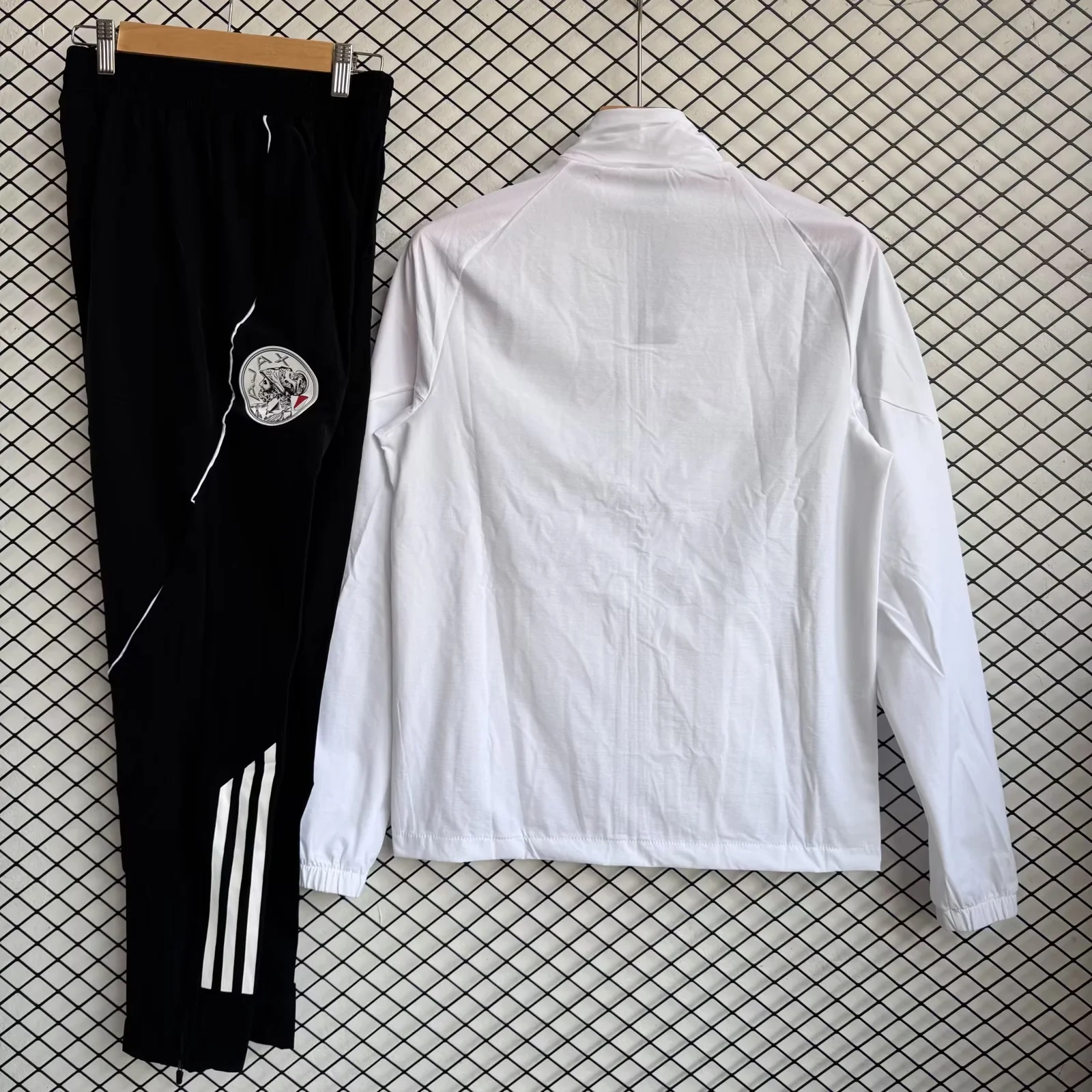Ajax Windbreaker Kit