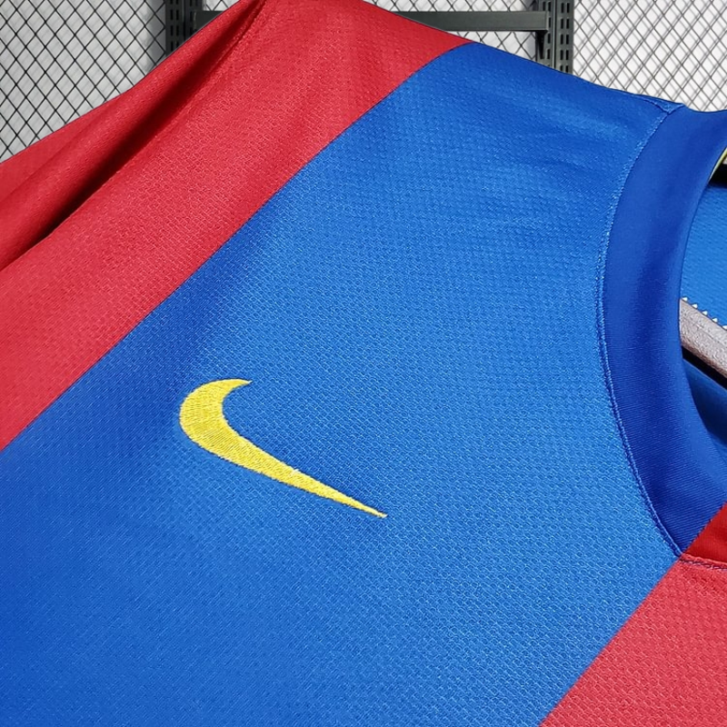 Retro 2006-07 FC Barcelona home Retro Long sleeve XAVI MESSI RONALDINHO DECO ETO'O Football jersey