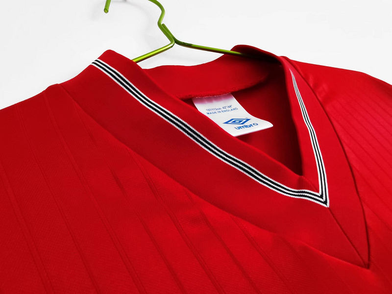 Retro 1984-87 England away Retro Football jersey