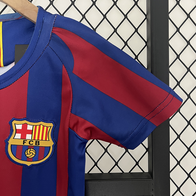 Retro Kids 2005-06 Kids FC Barcelona home Retro XAVI MESSI RONALDINHO Football jersey