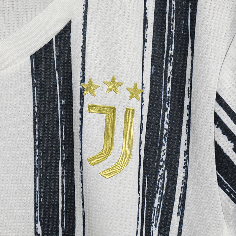 Retro Player 2020-21 Juventus Home Retro Football jersey