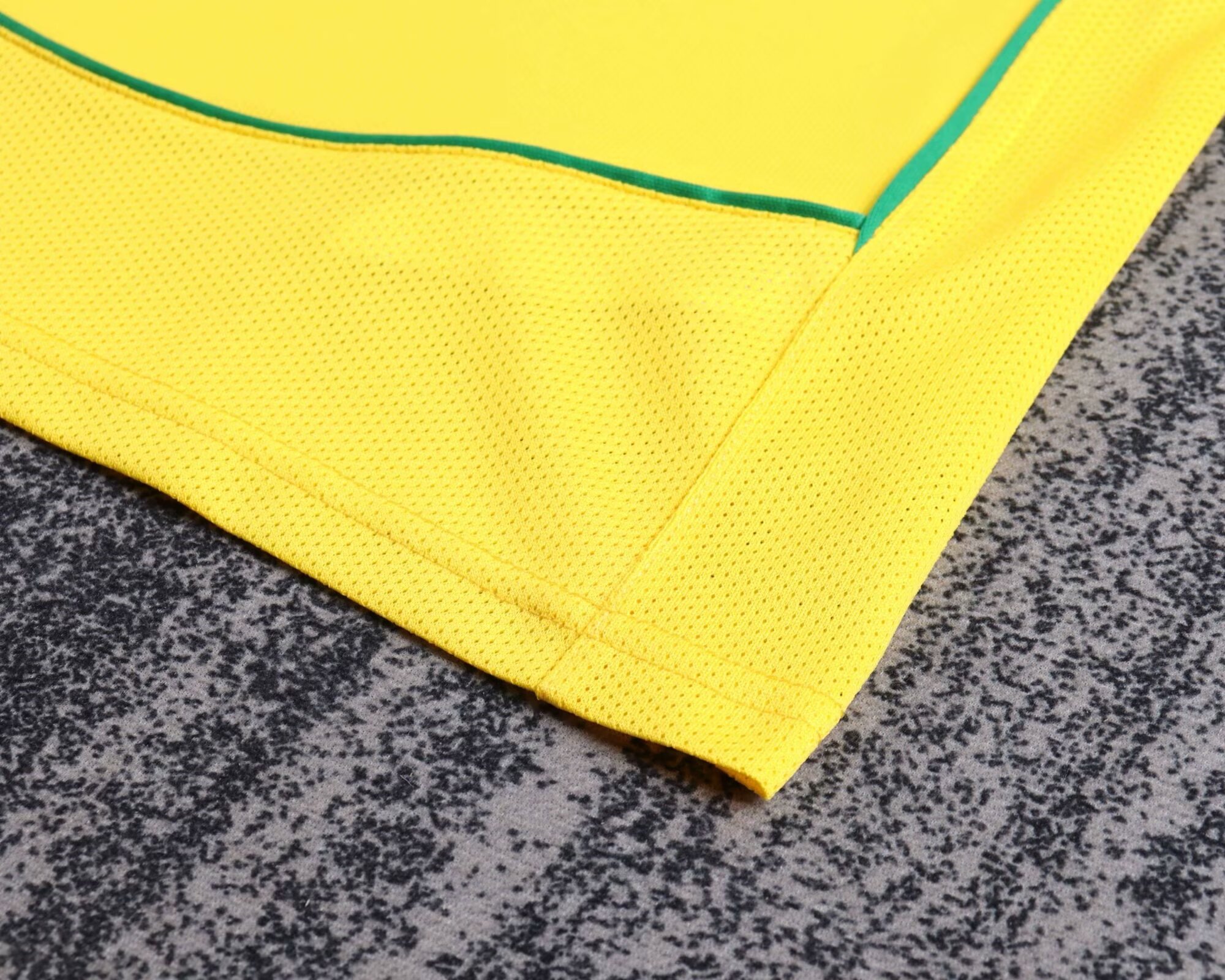 Retro Kids 2004-06 Kids Brazil home retro RONALDINHO KAKA CAFU R.CARLOS RONALDO Football jersey