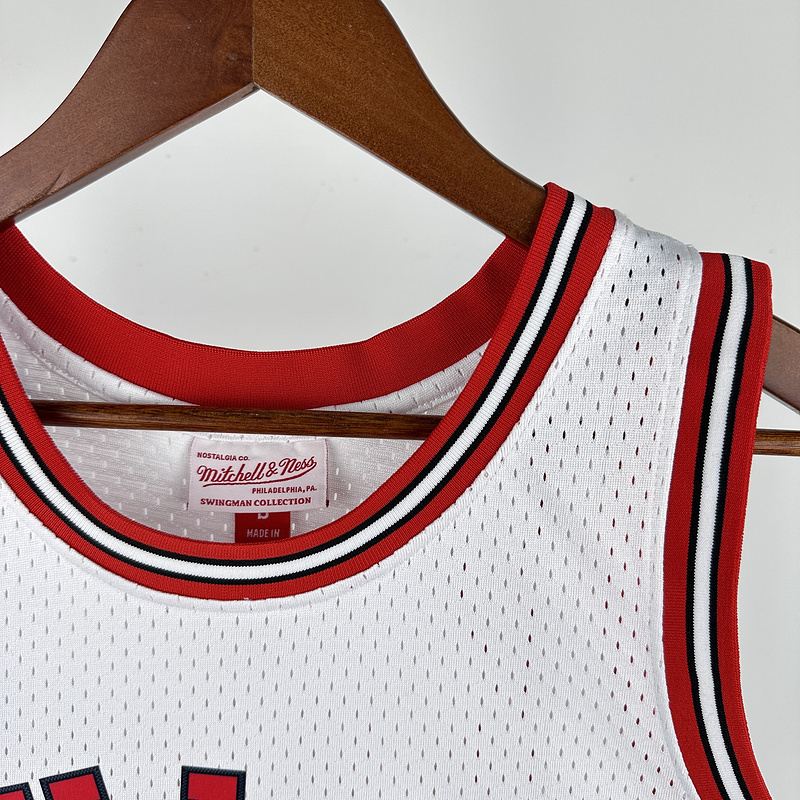 1984 NBA Chicago Bulls (23 JORDAN) Basketball Jersey