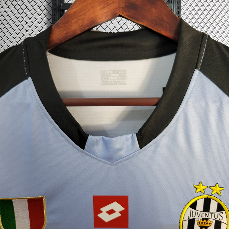 Retro 2002-03 Juventus Retro goalkeeper away Football jersey