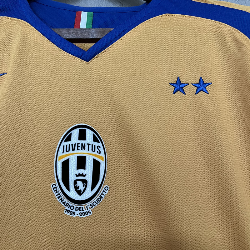 retro 2005-06 Juventus Third Away Retro football jersey