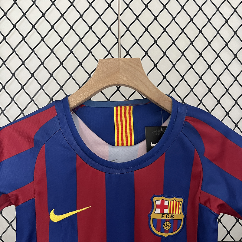Retro Kids 2005-06 Kids FC Barcelona home Retro XAVI MESSI RONALDINHO Football jersey