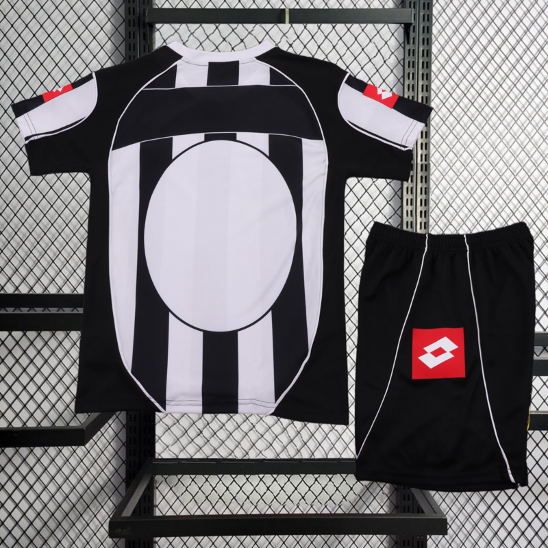 Retro 2002-03 Kids Juventus home Retro Kids ZAMBROTTA DEL PIERO NEDVED Football jersey