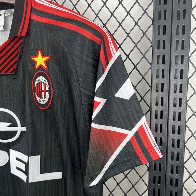 Retro 1997-98 AC Milan Retro BAGGIO BARESI VIEIRA ALBERRTINI Football jersey