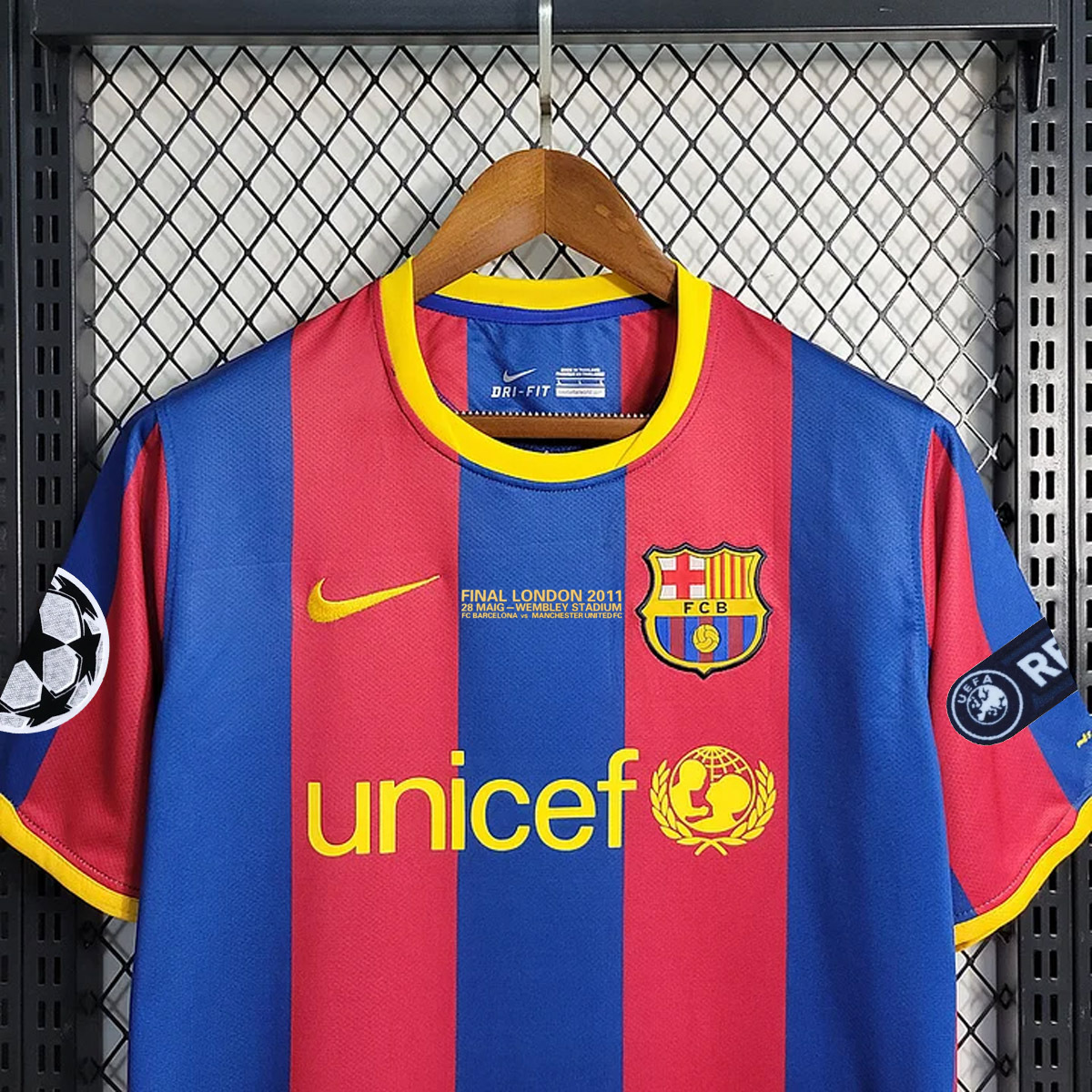 Retro 2010-11 Barcelona home Retro MESSI PIQUE IBRAHIMOUIC XAVI A.INISTA PUYOL HENRY Football jersey