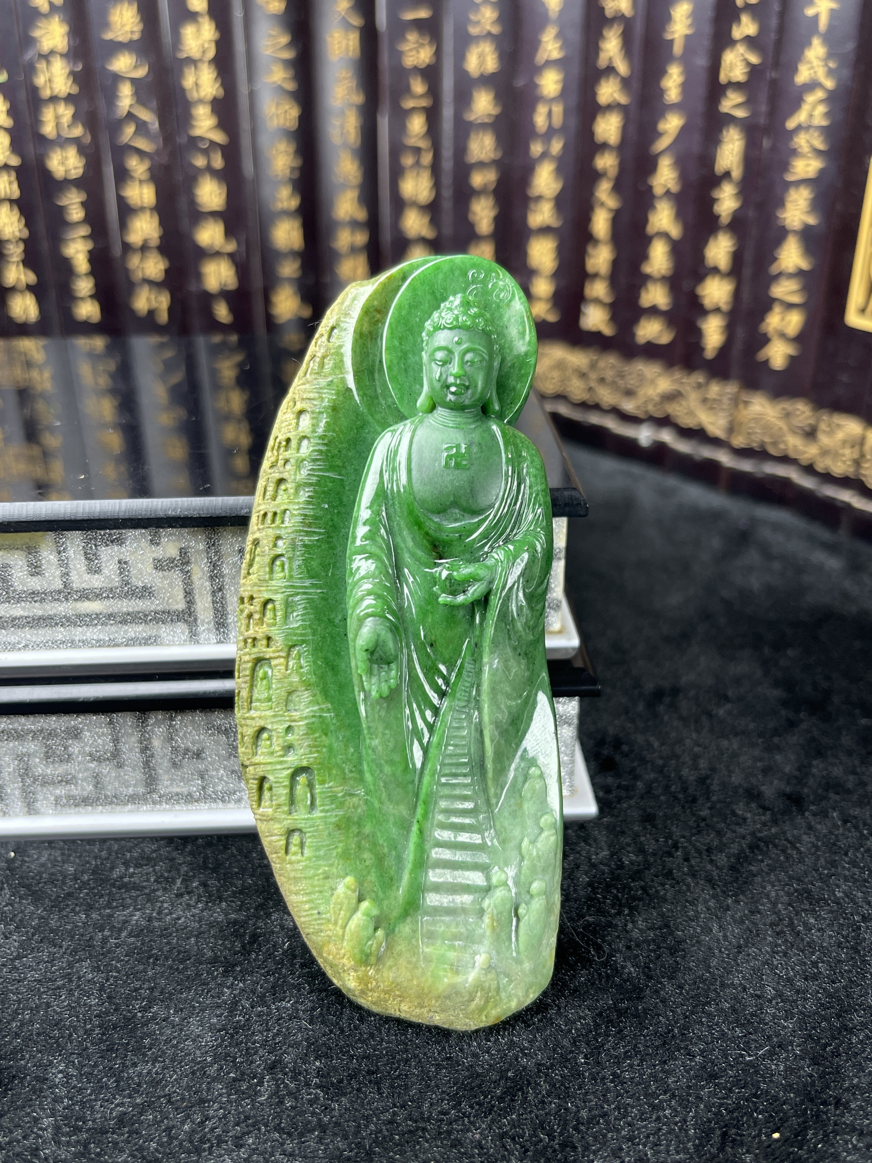 Ming and Qing old-material full-colour jadeite / Making Buddha statues like Tathagata