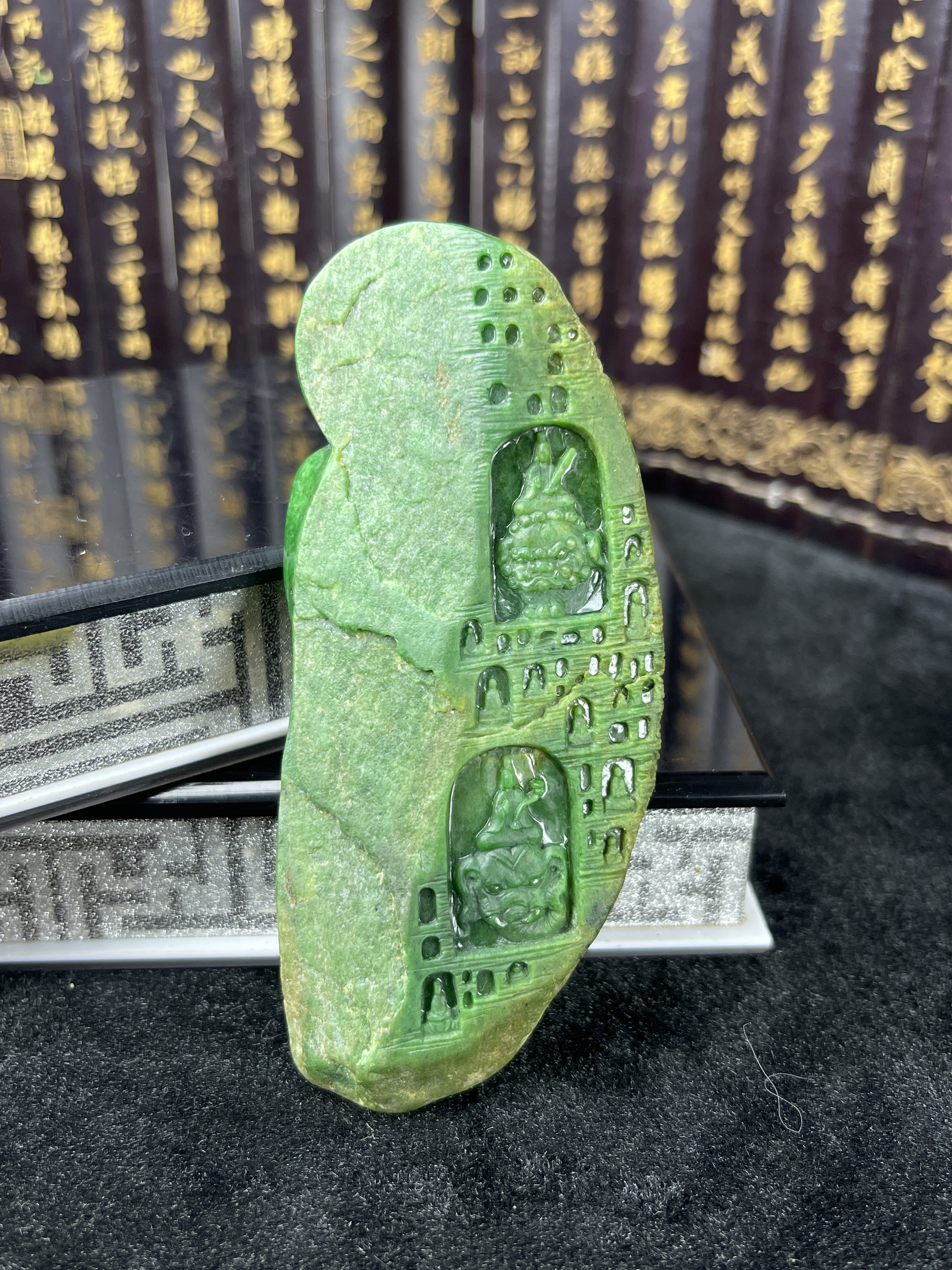 Ming and Qing old-material full-colour jadeite / Making Buddha statues like Tathagata