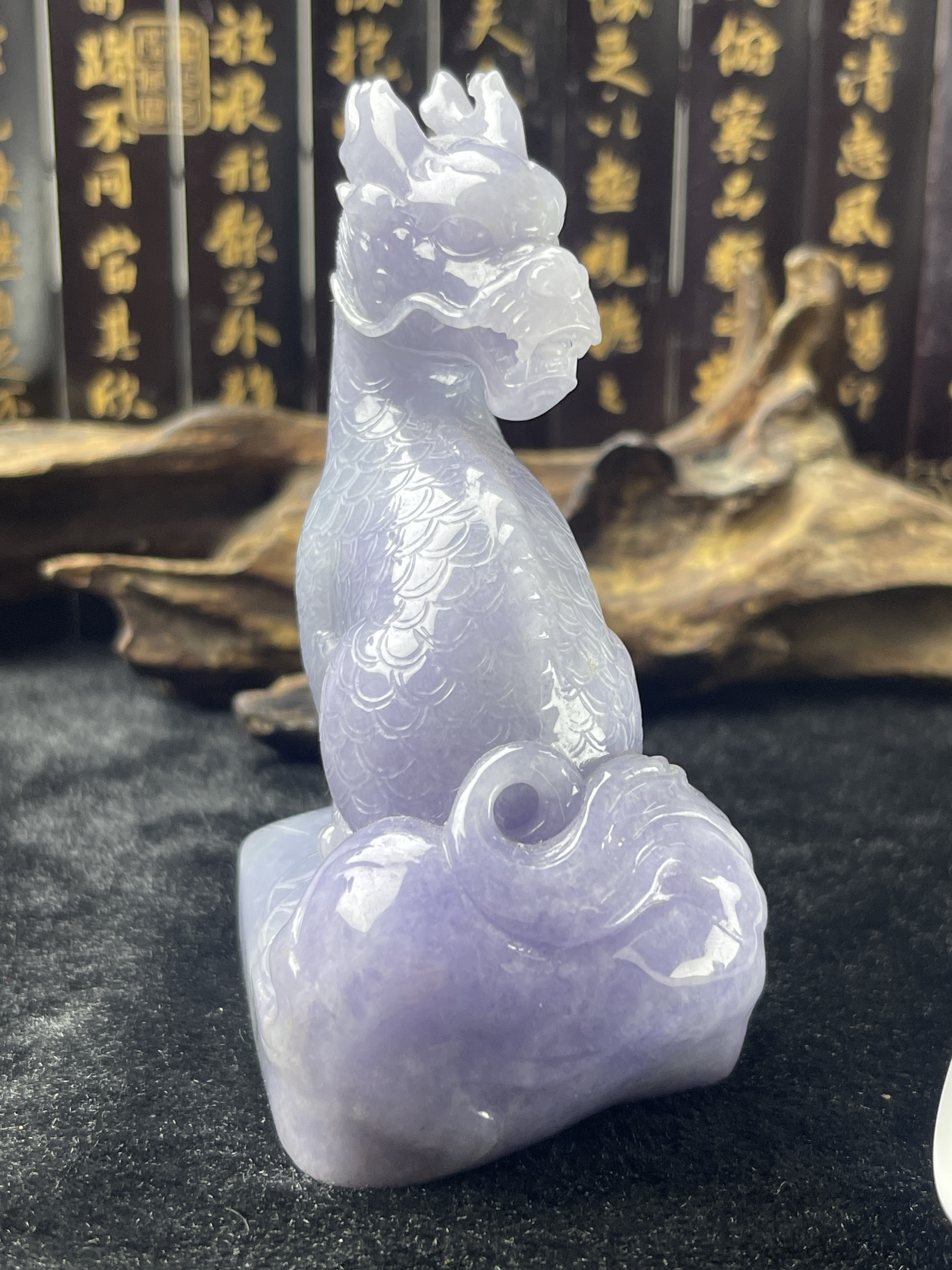 Violet Jade Qilin Ornament/Purple Aura Coming from the East