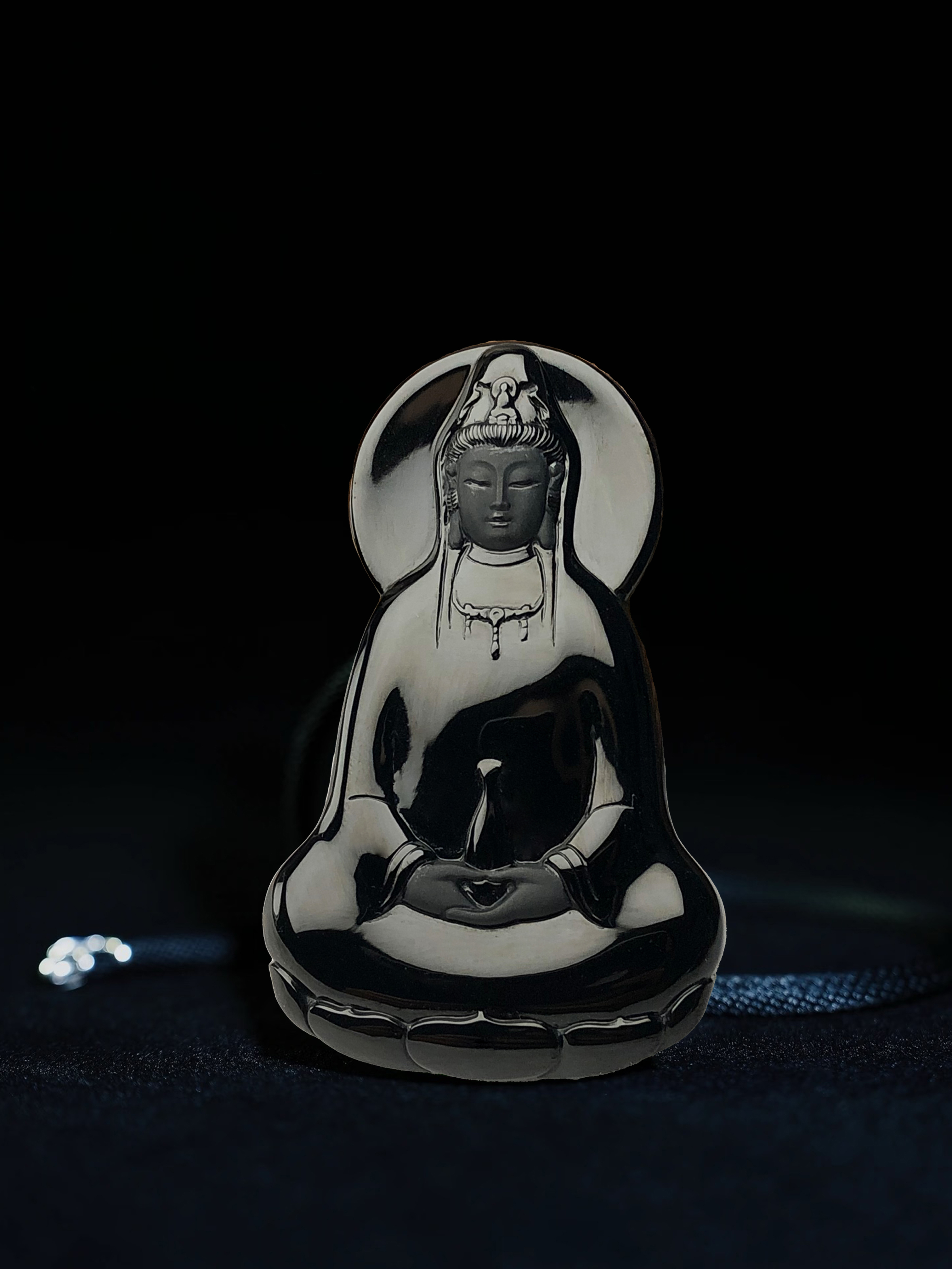 Black‑Jadeite Guanyin Pendant
