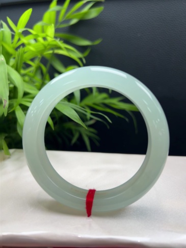 Ice‑Qing Base Jadeite Standard Bangle