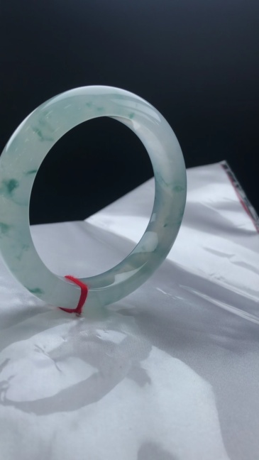 Ice‑Type Floating‑Flower Jadeite Bangle 56.8*12.4*9.1