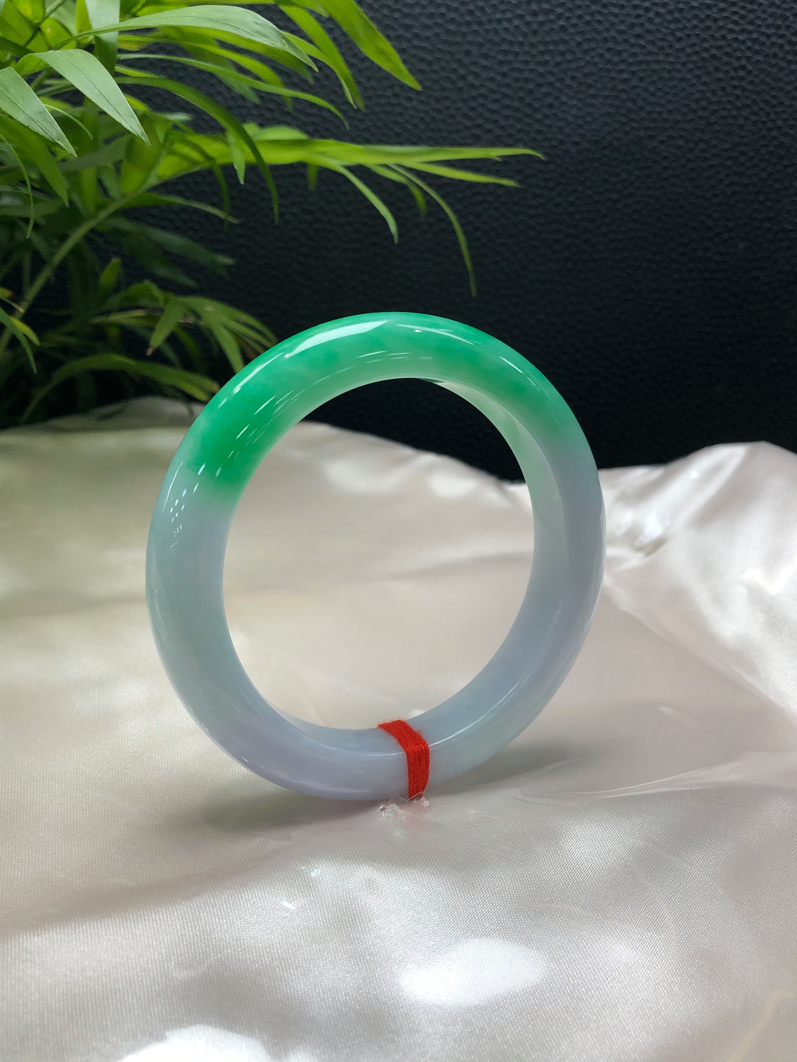 White‑Base Bright‑Green Floating Jadeite Standard Bangle