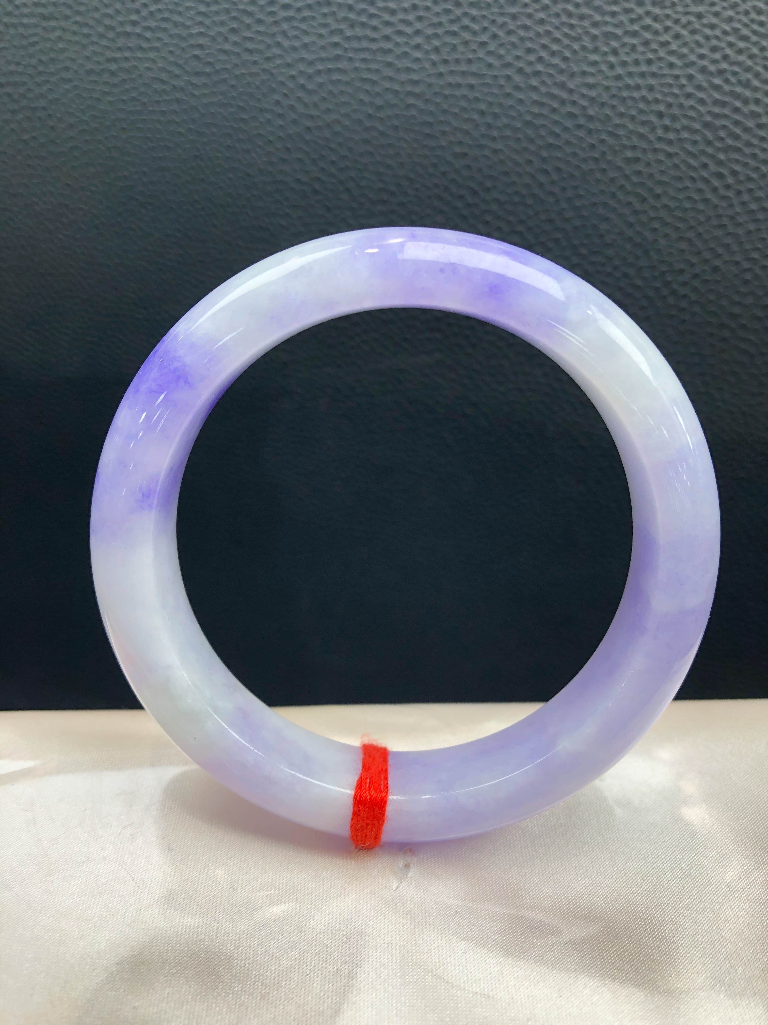 Lavender Jadeite Standard Bangle