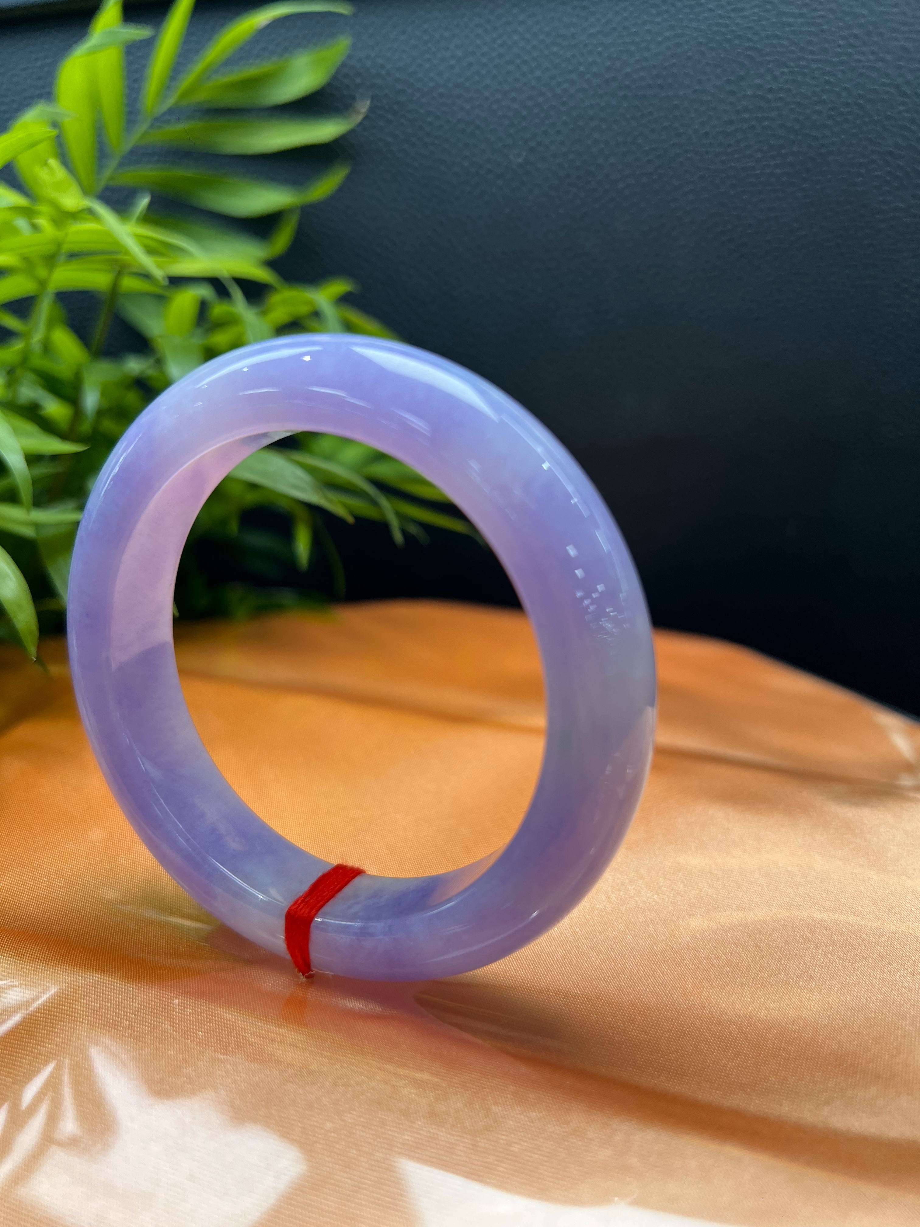 Full‑Color Vivid Violet Jadeite Standard Bangle
