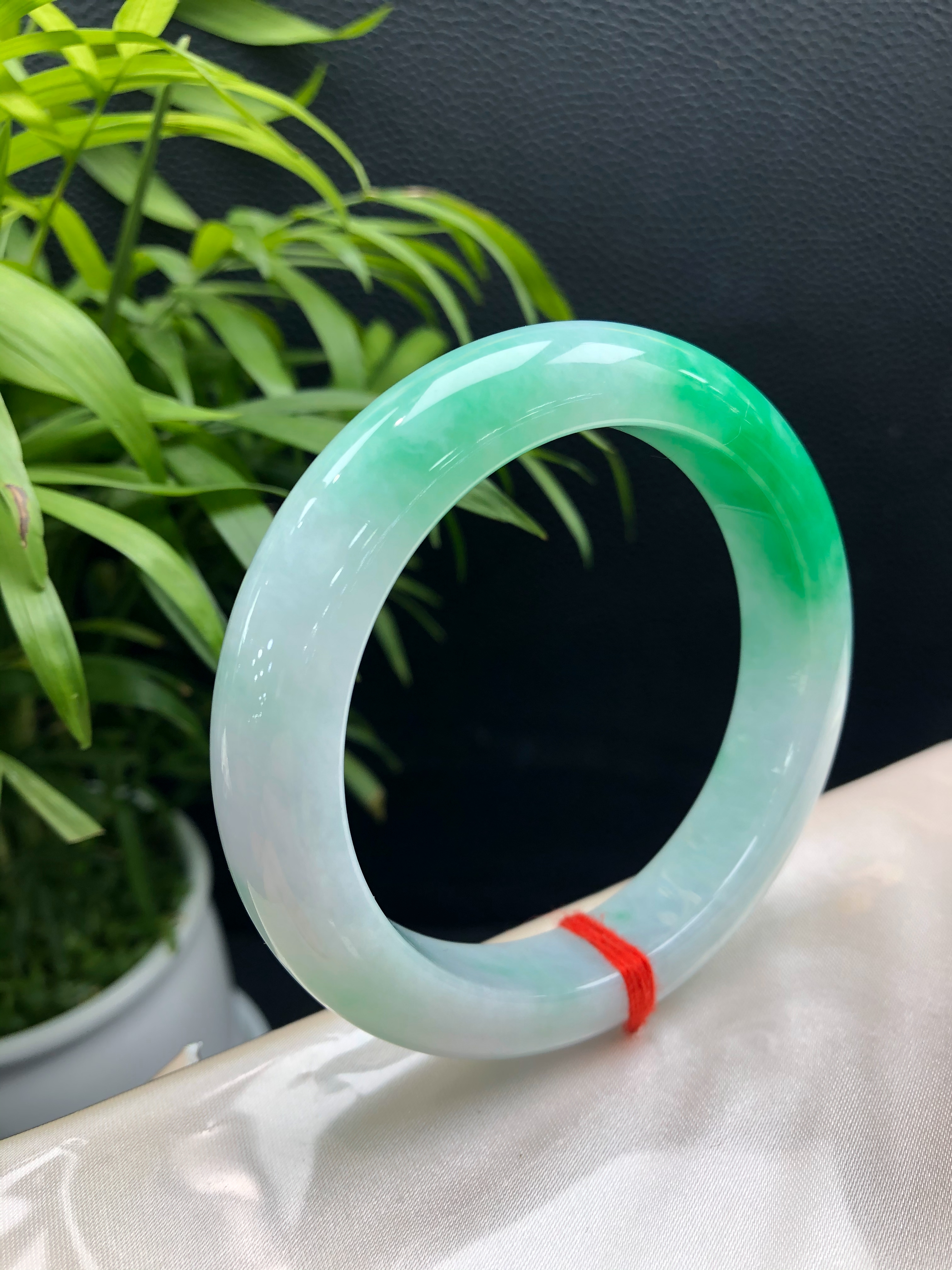 White‑Base Bright‑Green Floating Jadeite Standard Bangle