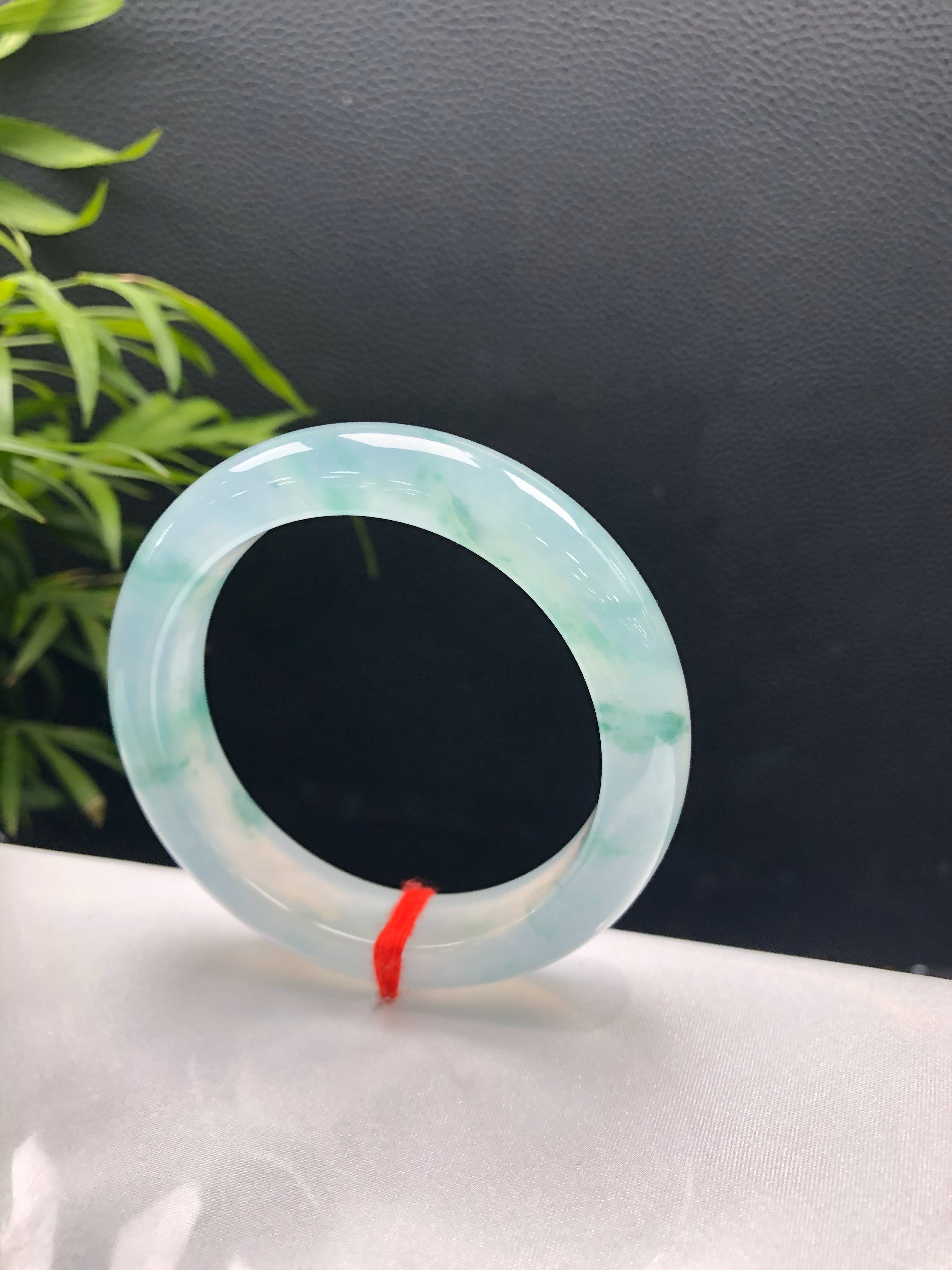 Ice‑Type Floating‑Flower Jadeite Standard Bangle